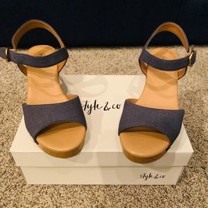 STYLE & Co - Anddreas women’s faux leather clog heel sandals, Navy canvas, sz7